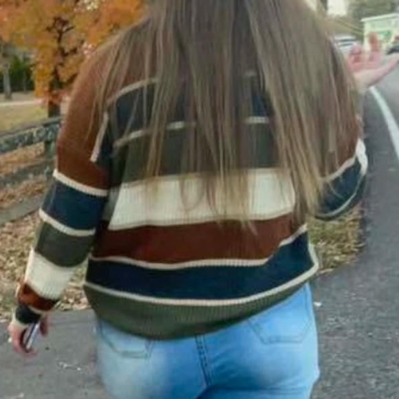 Cozy oversized color block striped knit sweater Top - Picture 3 of 7